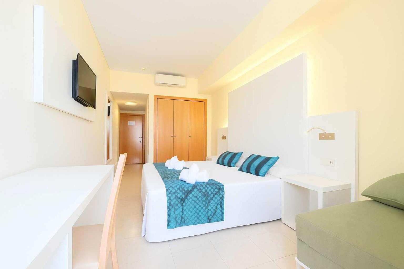 Double Room Pool View