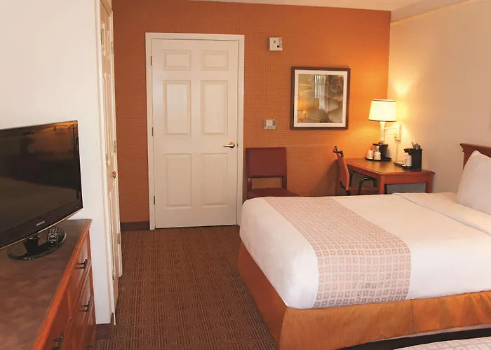 Family Hotel: Baymont By Wyndham San Antonio South Park