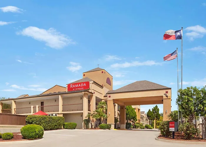 Ramada By Wyndham San Antonio Near Seaworld - Lackland Afb